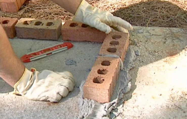 Кладка кирпича