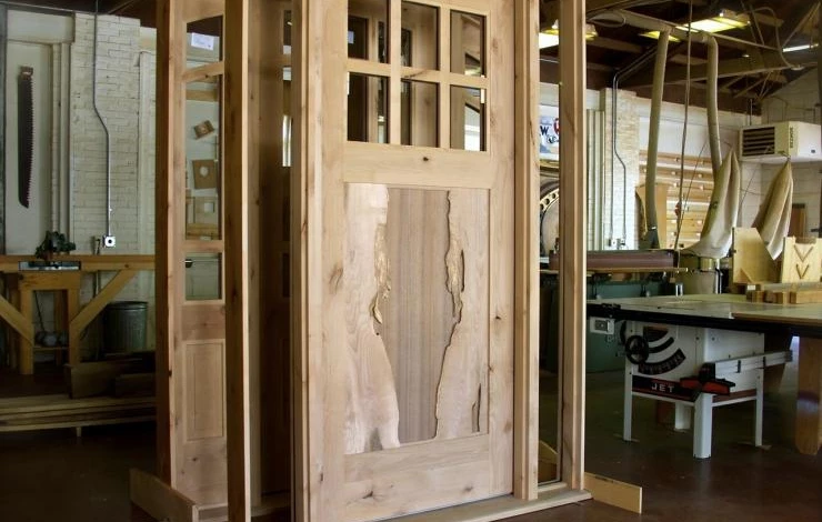 особенности изготовления деревянных дверей