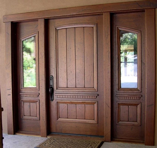 правильный уход за деревянными дверями