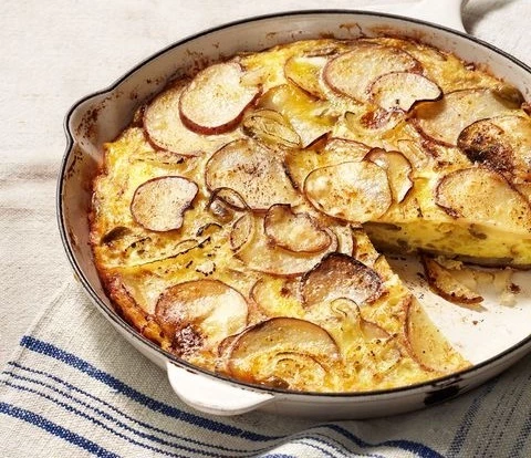 омлет с картошкой и овощами