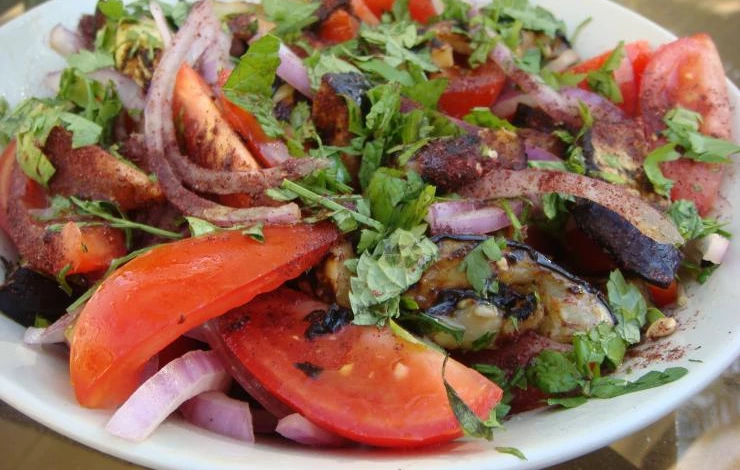 салат из баклажанов помидоров с чесноком