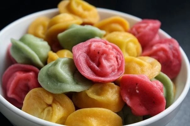 разноцветные пельмени