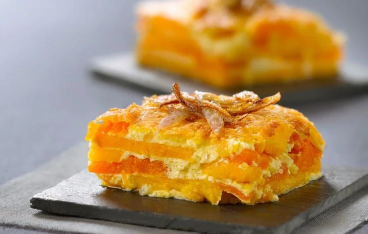 Картофельная запеканка с тыквой и куркумой