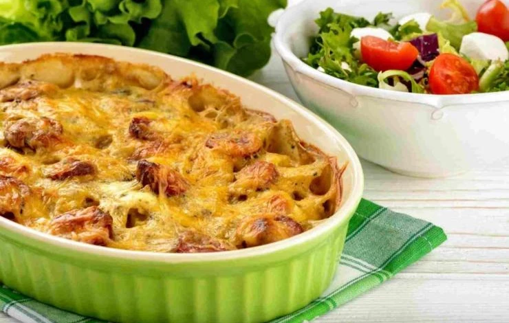 Запеканка с картофелем и сосисками