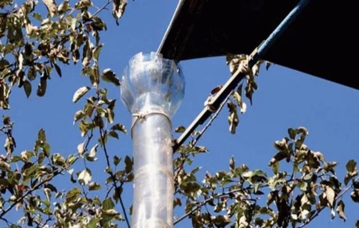 Водоотвод из пластиковых бутылок