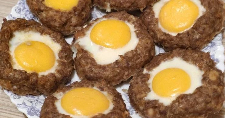 Мясные маффины