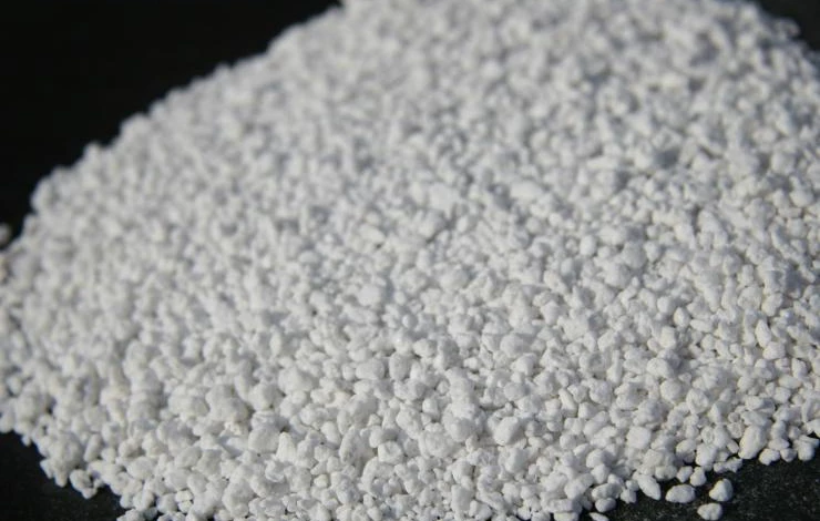 Вспученный перлит для растений в саду и огороде