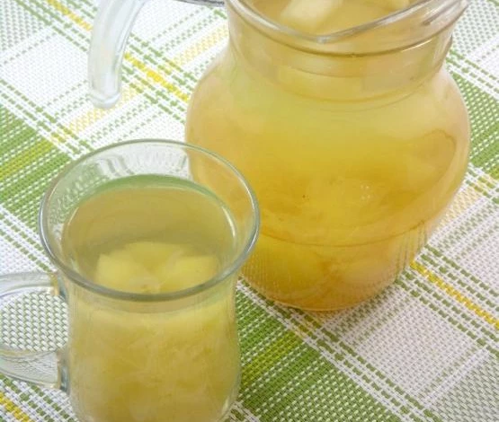 Напиток с яблоком и шиповником