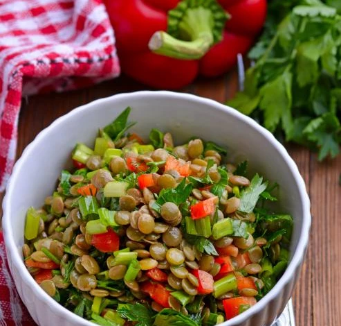Салат с зеленой чечевицей рецепт