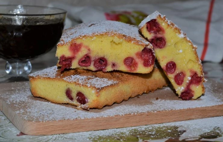 Рецепт бисквитного кекса с вишней