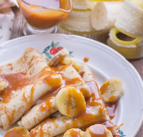 Ржаные блинчики с бананом и карамелью