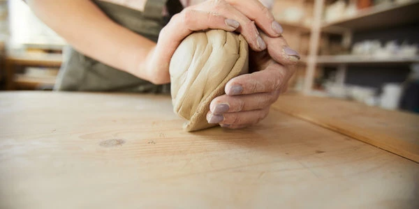 Глина для изготовления скамейки