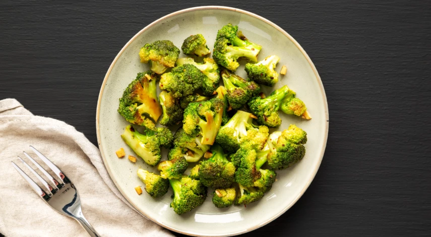 Брокколи на сковооде