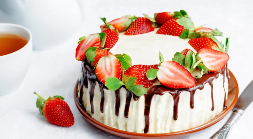 украшение торта молочная девочка