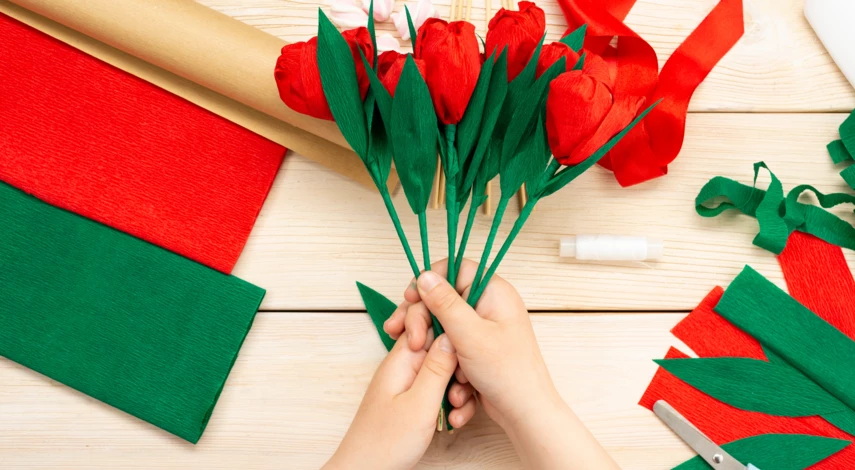 Тюльпаны из гофрированной бумаги