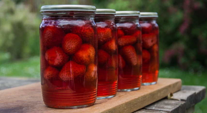 Рецепт клубничного компота