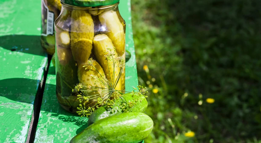 Хрустящие консервированные огурцы