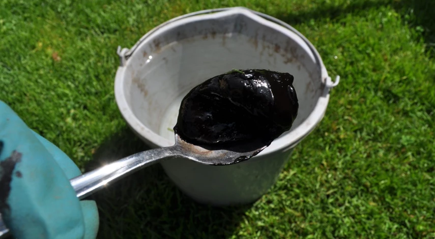 чем подкормить клубнику после обрезки в июле