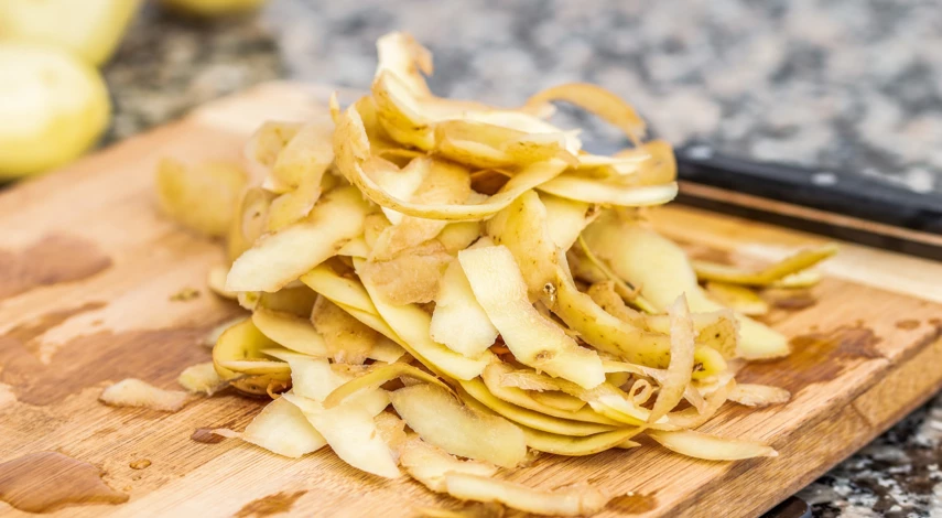 картофельные очистки как удобрение для каких растений