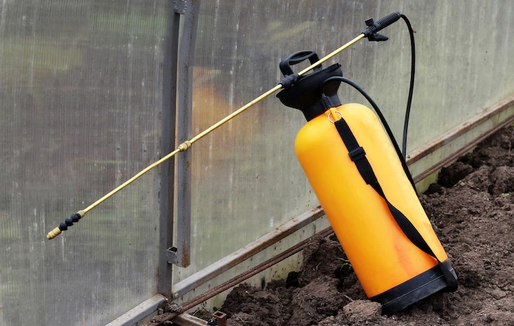 Обработка теплицы осенью